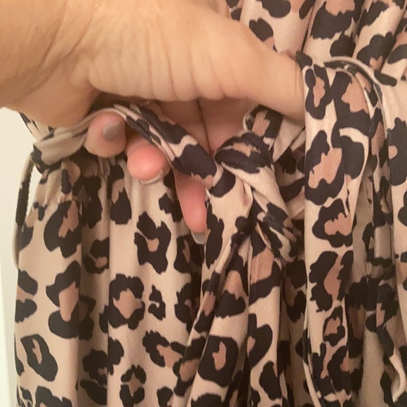 Leopard Shorts Romper 1XL - Picture 3 of 9